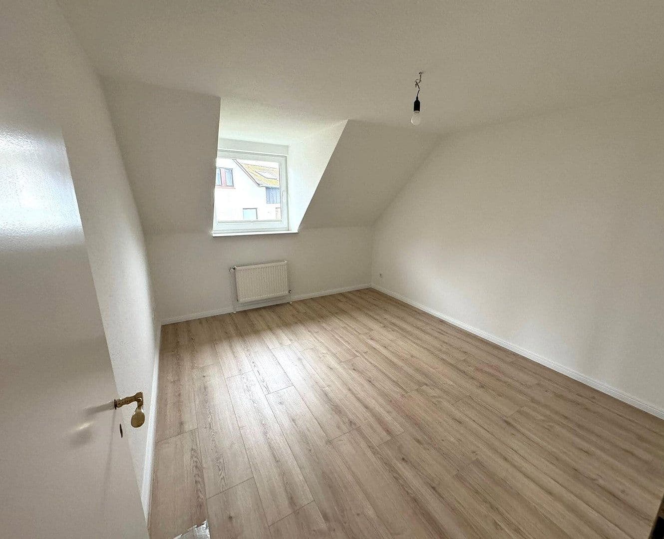 Prodej domu 130 m², pozemek 354 m², Busdorf, Šlesvicko-Holštýnsko Prodej domu 130 m², pozemek 354 m², Busdorf, Šlesvicko-Holštýnsko