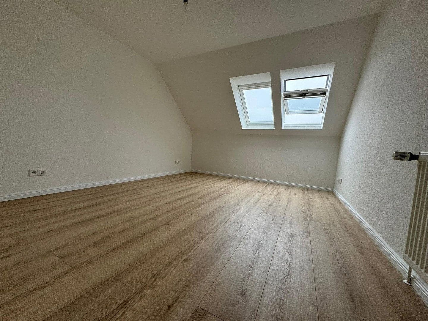 Prodej domu 130 m², pozemek 354 m², Busdorf, Šlesvicko-Holštýnsko Prodej domu 130 m², pozemek 354 m², Busdorf, Šlesvicko-Holštýnsko
