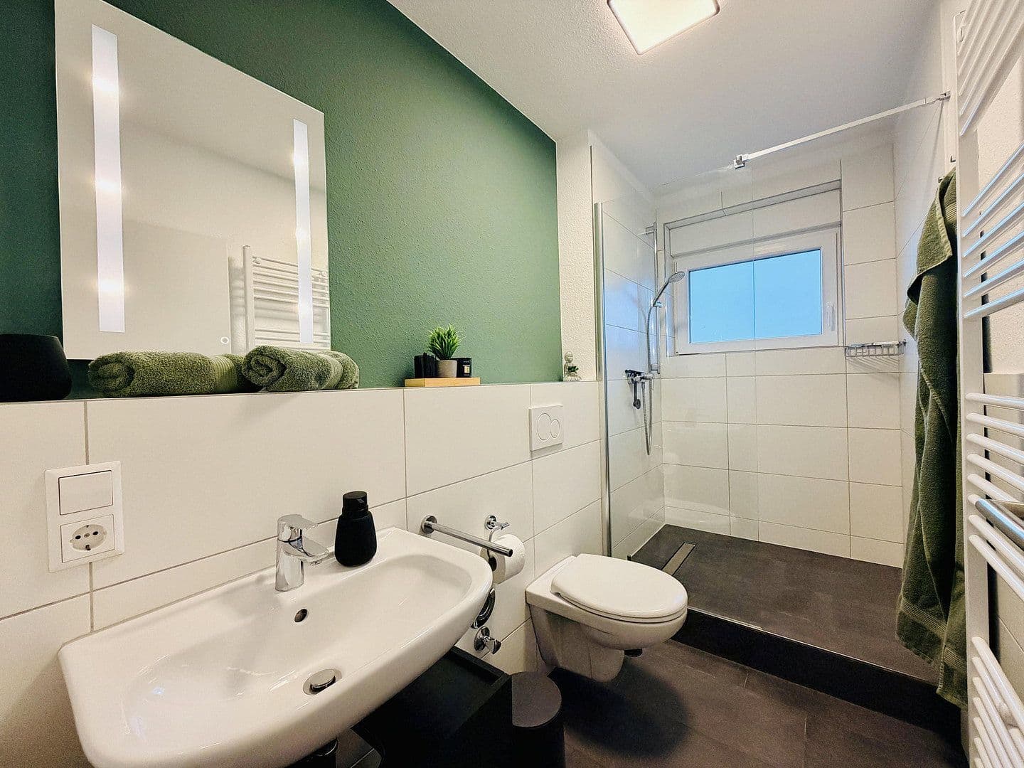 Pronájem domu 190 m², pozemek 189 m², Karlsruhe, Bádensko-Württembersko Pronájem domu 190 m², pozemek 189 m², Karlsruhe, Bádensko-Württembersko