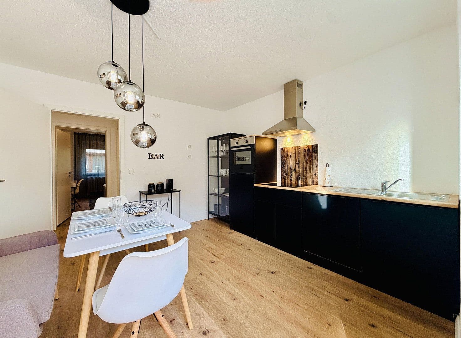 Pronájem domu 190 m², pozemek 189 m², Karlsruhe, Bádensko-Württembersko Pronájem domu 190 m², pozemek 189 m², Karlsruhe, Bádensko-Württembersko