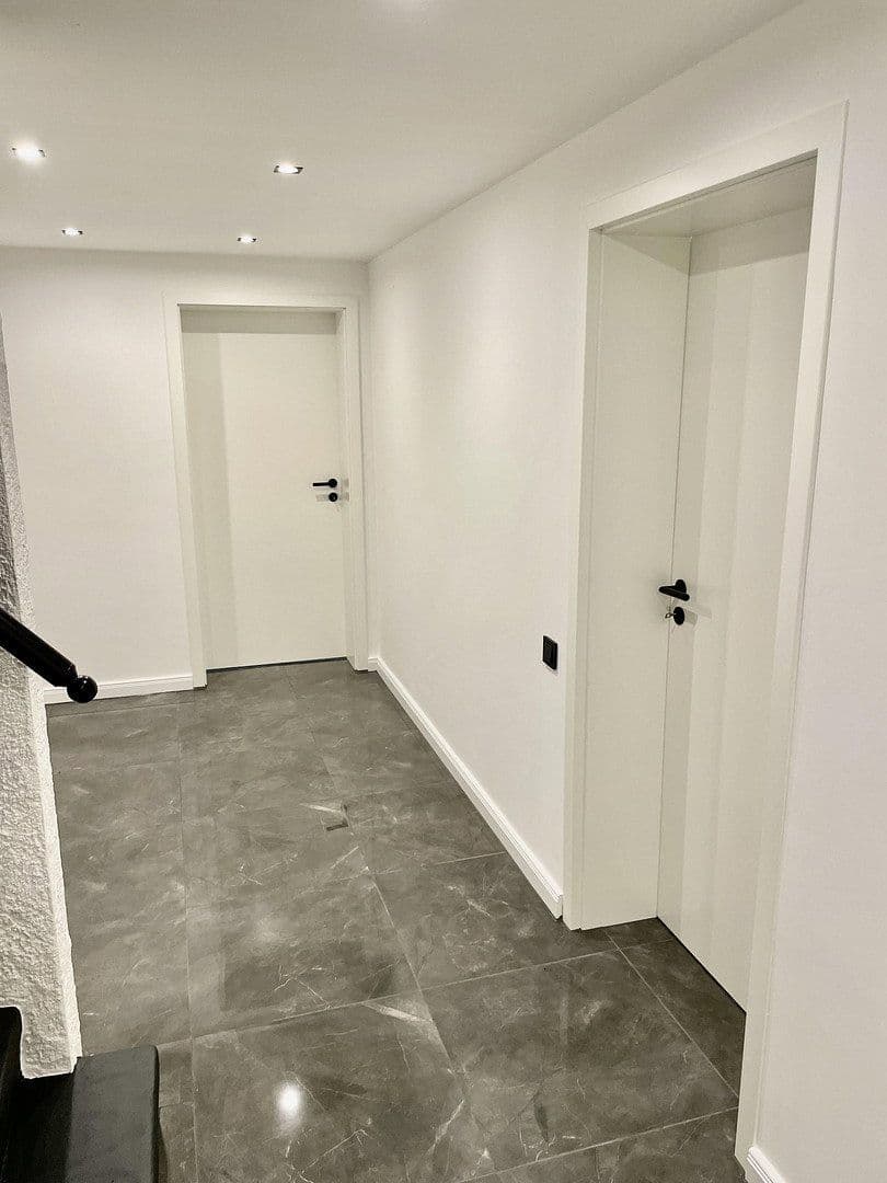 Prodej domu 230 m², pozemek 2.070 m², Bergisch Gladbach, Severní Porýní-Vestfálsko Prodej domu 230 m², pozemek 2.070 m², Bergisch Gladbach, Severní Porýní-Vestfálsko