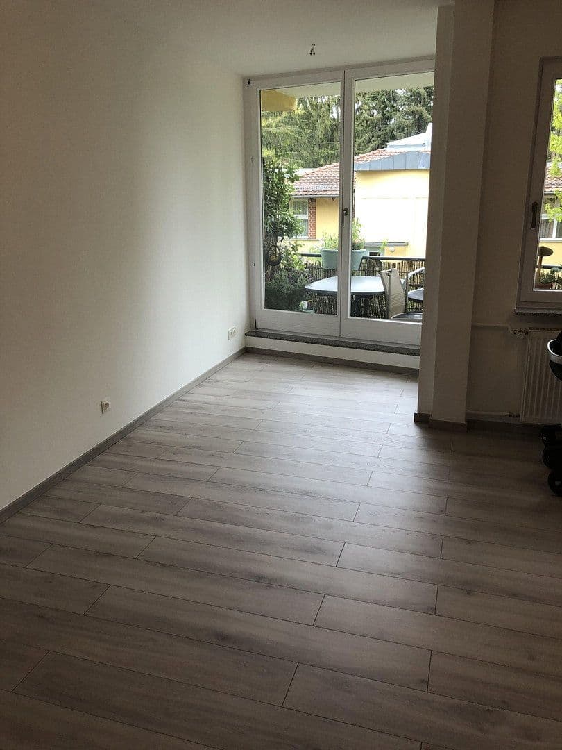 Pronájem bytu 3+1 99 m², Eichelhäherstraße 24, Berlin, Berlín Pronájem bytu 3+1 99 m², Eichelhäherstraße 24, Berlin, Berlín