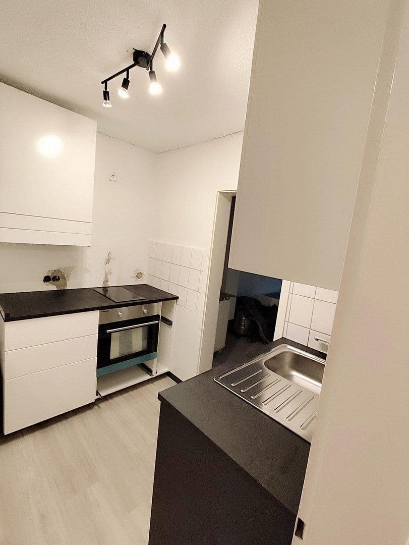 Pronájem bytu 1+1 13 m², Wagenburgstraße 101, Stuttgart, Bádensko-Württembersko Pronájem bytu 1+1 13 m², Wagenburgstraße 101, Stuttgart, Bádensko-Württembersko