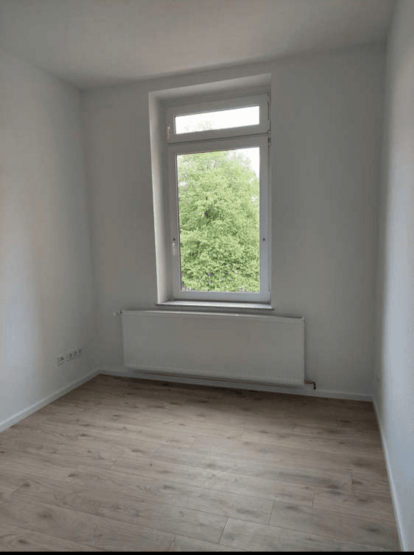 Pronájem bytu 3+1 70 m², Burgstr. 83, Solingen, Severní Porýní-Vestfálsko Pronájem bytu 3+1 70 m², Burgstr. 83, Solingen, Severní Porýní-Vestfálsko