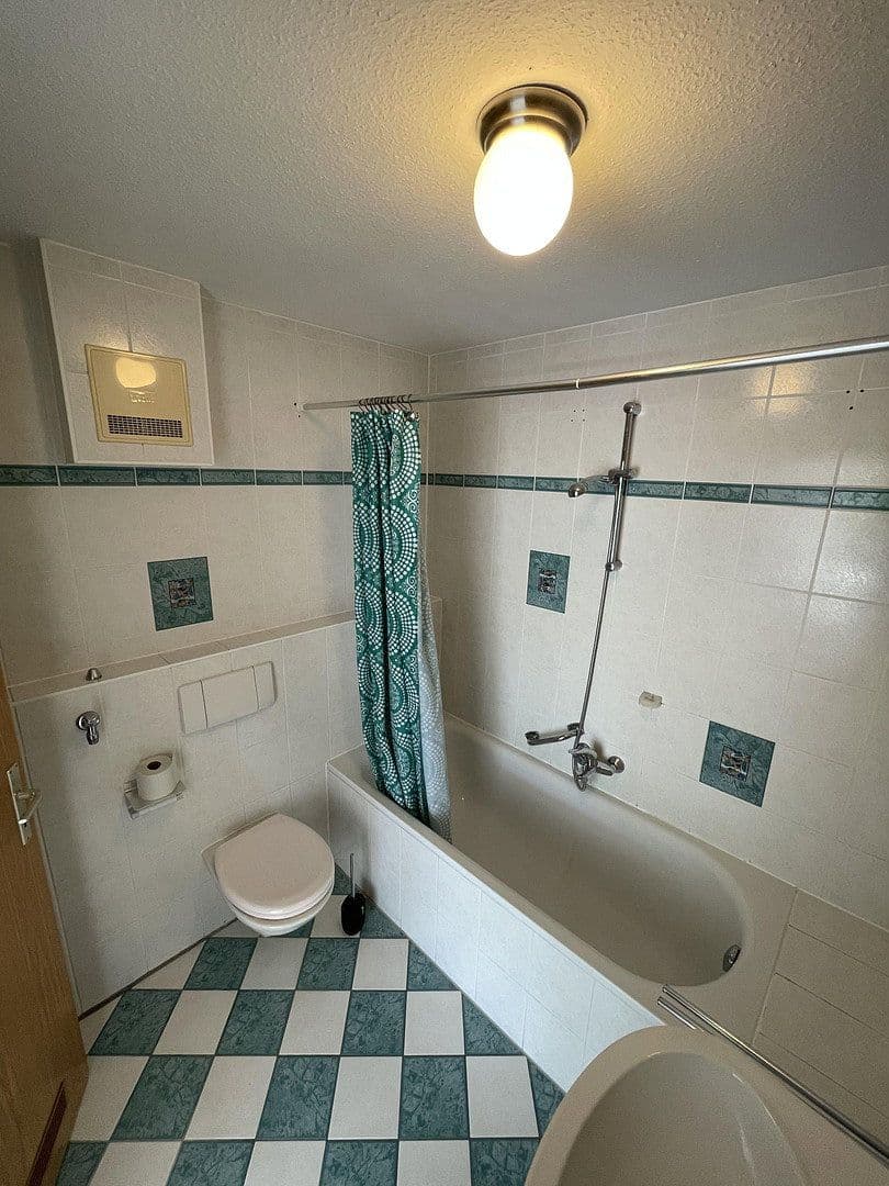Pronájem bytu 2+1 55 m², Künzelsau, Bádensko-Württembersko Pronájem bytu 2+1 55 m², Künzelsau, Bádensko-Württembersko