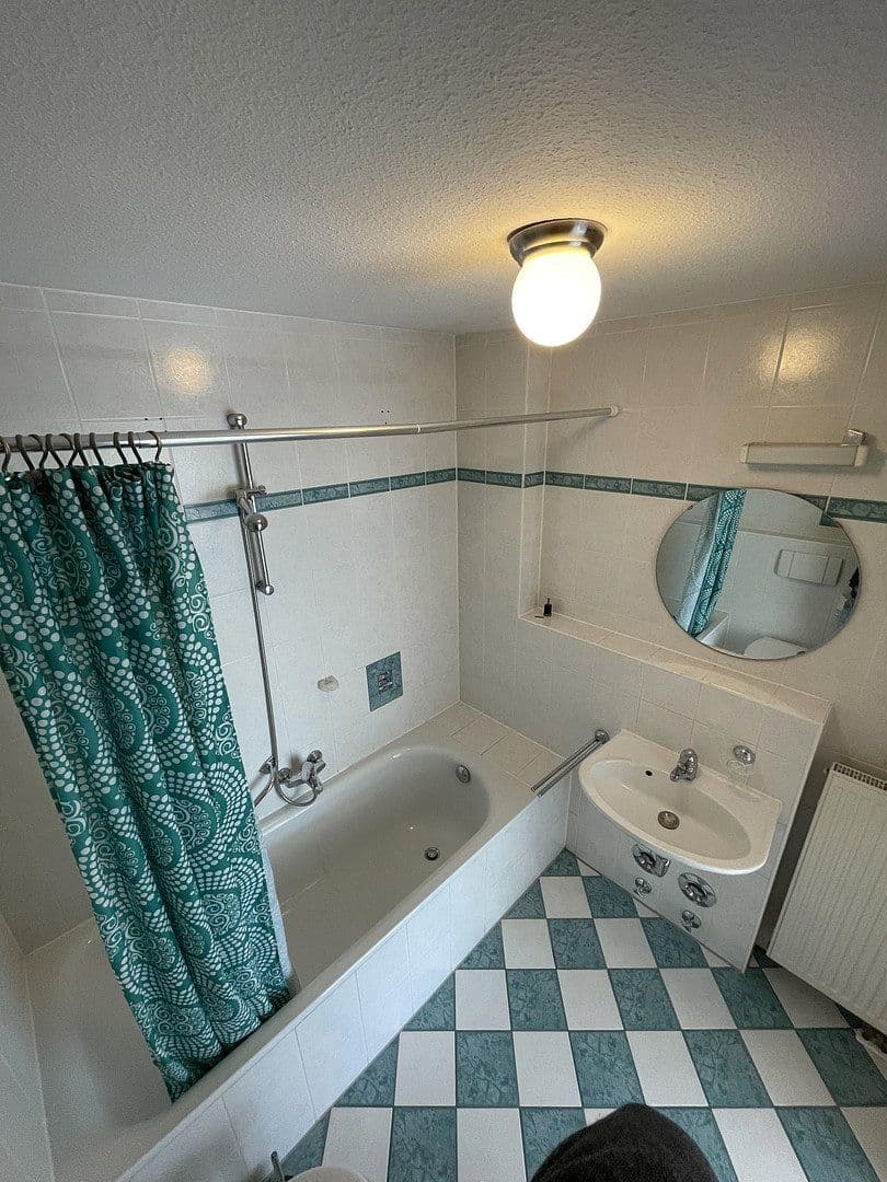 Pronájem bytu 2+1 55 m², Künzelsau, Bádensko-Württembersko Pronájem bytu 2+1 55 m², Künzelsau, Bádensko-Württembersko