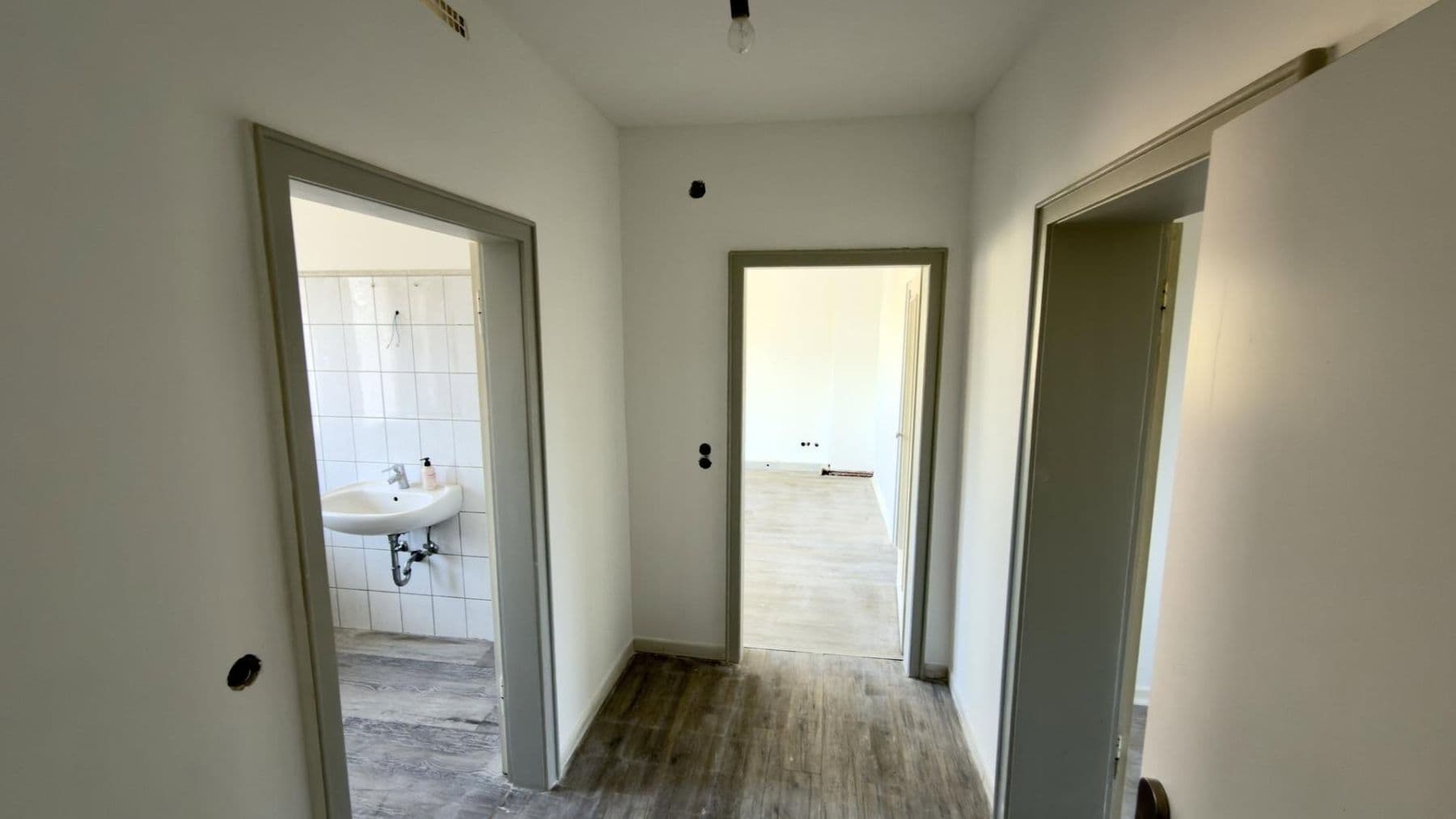 Pronájem bytu 2+1 55 m², Ritterstraße 55, Solingen, Severní Porýní-Vestfálsko Pronájem bytu 2+1 55 m², Ritterstraße 55, Solingen, Severní Porýní-Vestfálsko