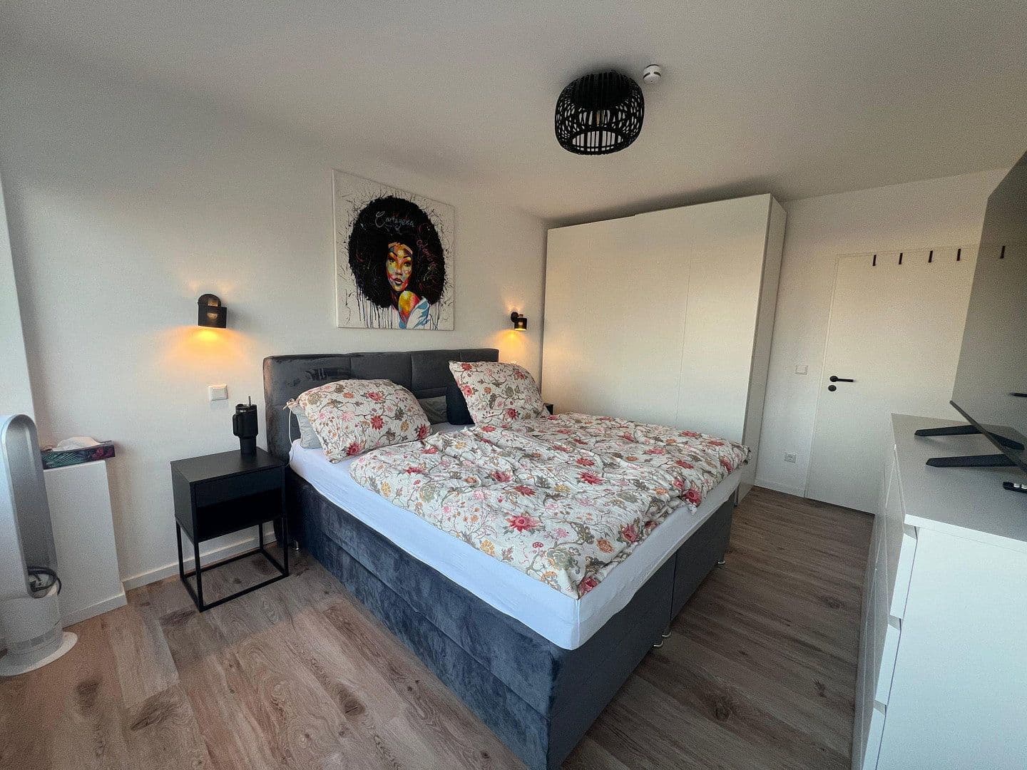 Pronájem bytu 2+1 55 m², Augustastr. 32, Düsseldorf, Severní Porýní-Vestfálsko Pronájem bytu 2+1 55 m², Augustastr. 32, Düsseldorf, Severní Porýní-Vestfálsko