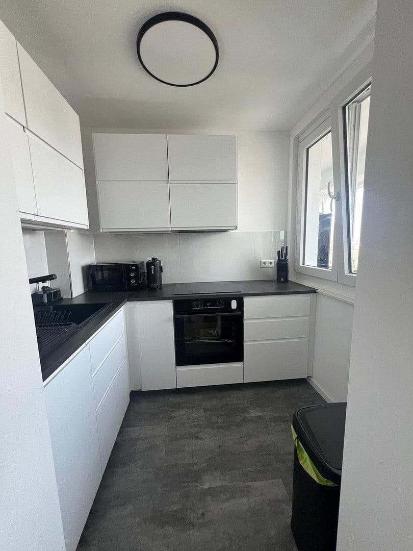 Pronájem bytu 2+1 55 m², Augustastr. 32, Düsseldorf, Severní Porýní-Vestfálsko Pronájem bytu 2+1 55 m², Augustastr. 32, Düsseldorf, Severní Porýní-Vestfálsko