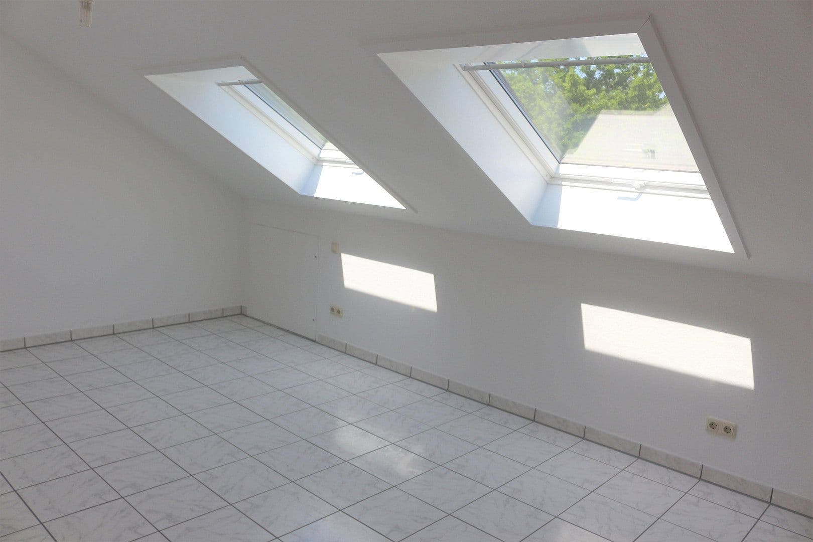 Pronájem bytu 2+kk 76 m², Dinslaken, Severní Porýní-Vestfálsko Pronájem bytu 2+kk 76 m², Dinslaken, Severní Porýní-Vestfálsko