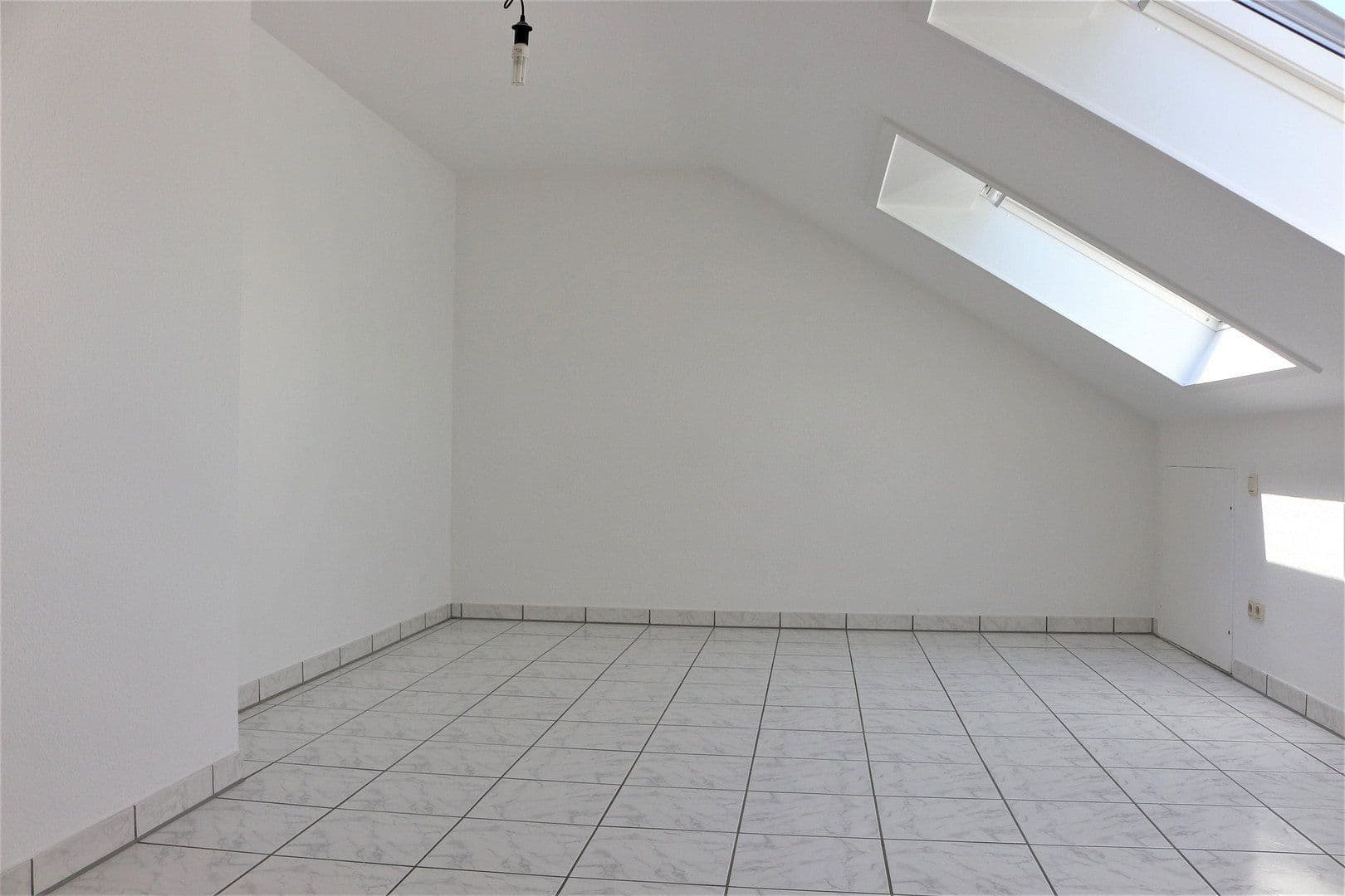 Pronájem bytu 2+kk 76 m², Dinslaken, Severní Porýní-Vestfálsko Pronájem bytu 2+kk 76 m², Dinslaken, Severní Porýní-Vestfálsko
