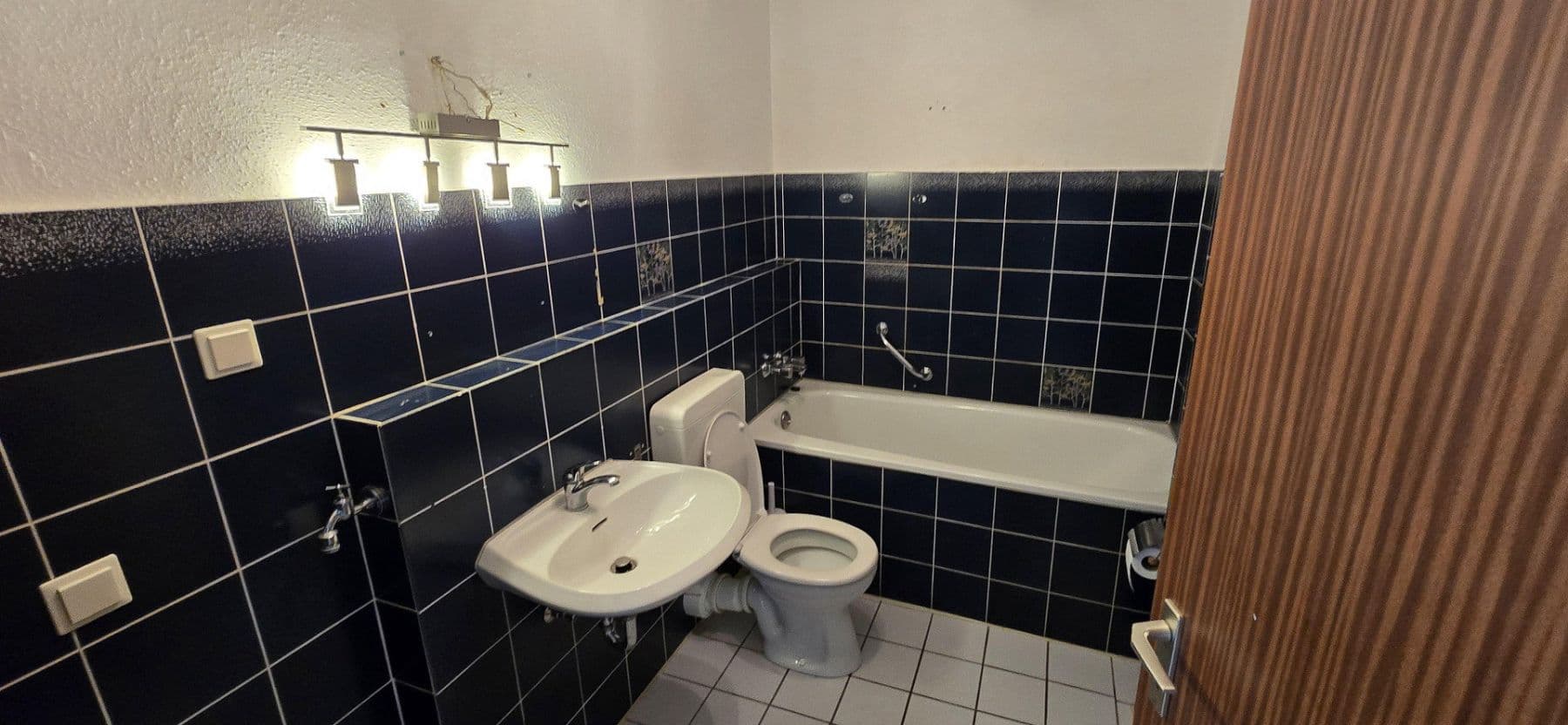 Pronájem bytu 2+1 62 m², Klosterstr. 3, Duisburg, Severní Porýní-Vestfálsko Pronájem bytu 2+1 62 m², Klosterstr. 3, Duisburg, Severní Porýní-Vestfálsko