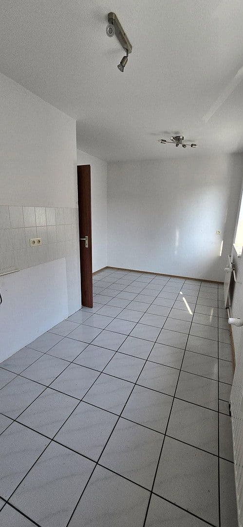 Pronájem bytu 2+1 62 m², Klosterstr. 3, Duisburg, Severní Porýní-Vestfálsko Pronájem bytu 2+1 62 m², Klosterstr. 3, Duisburg, Severní Porýní-Vestfálsko