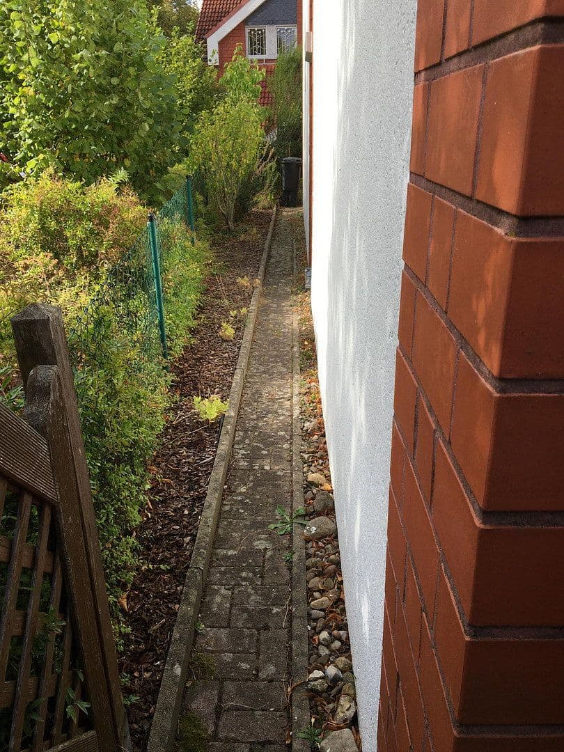 Prodej domu 120 m², pozemek 206 m², Kröscheweg 1, Obervieland - Kattenturm, Bremen Prodej domu 120 m², pozemek 206 m², Kröscheweg 1, Obervieland - Kattenturm, Bremen