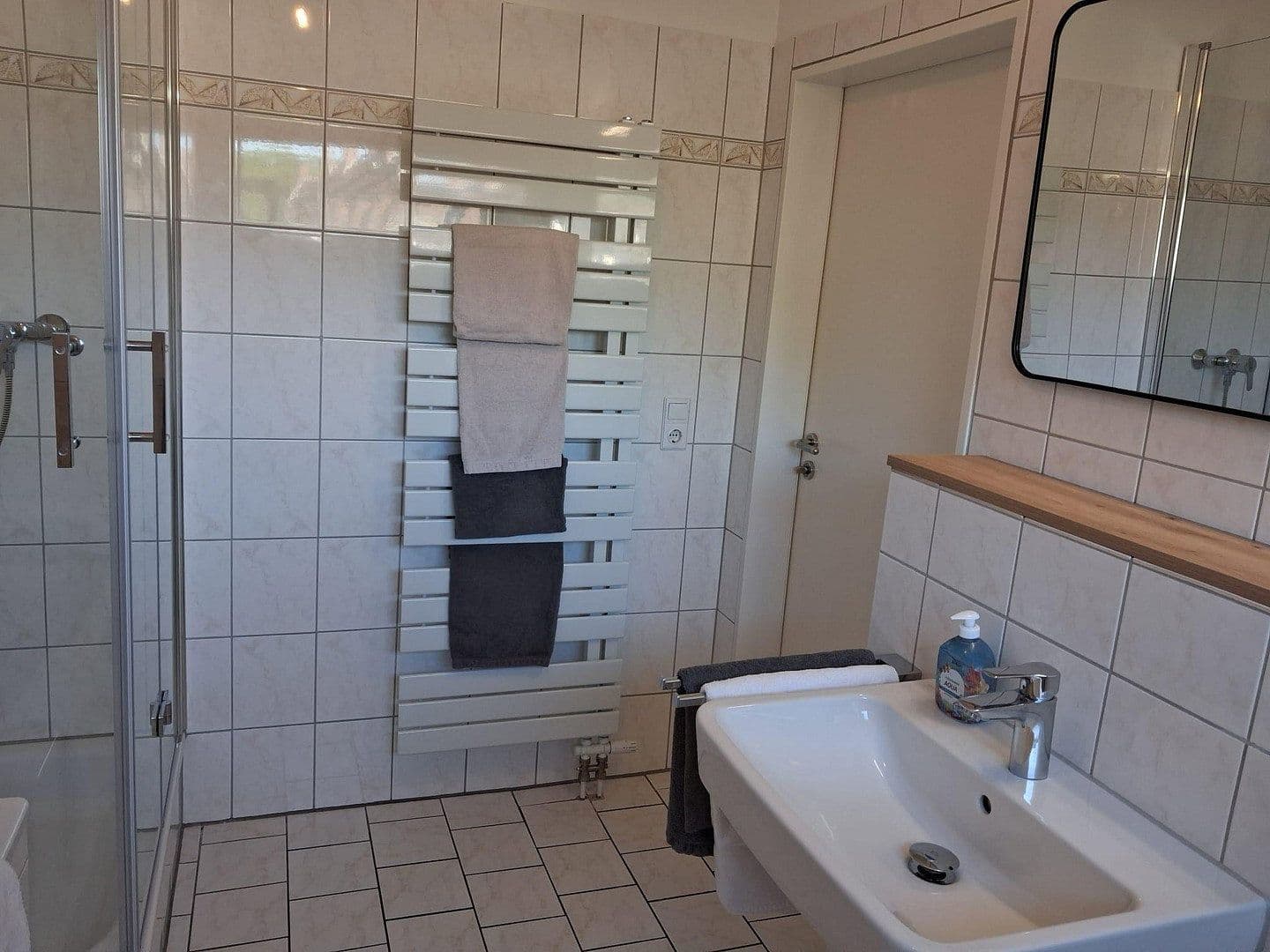 Pronájem bytu 2+1 71 m², Leverkusen-Wiesdorf, Severní Porýní-Vestfálsko Pronájem bytu 2+1 71 m², Leverkusen-Wiesdorf, Severní Porýní-Vestfálsko