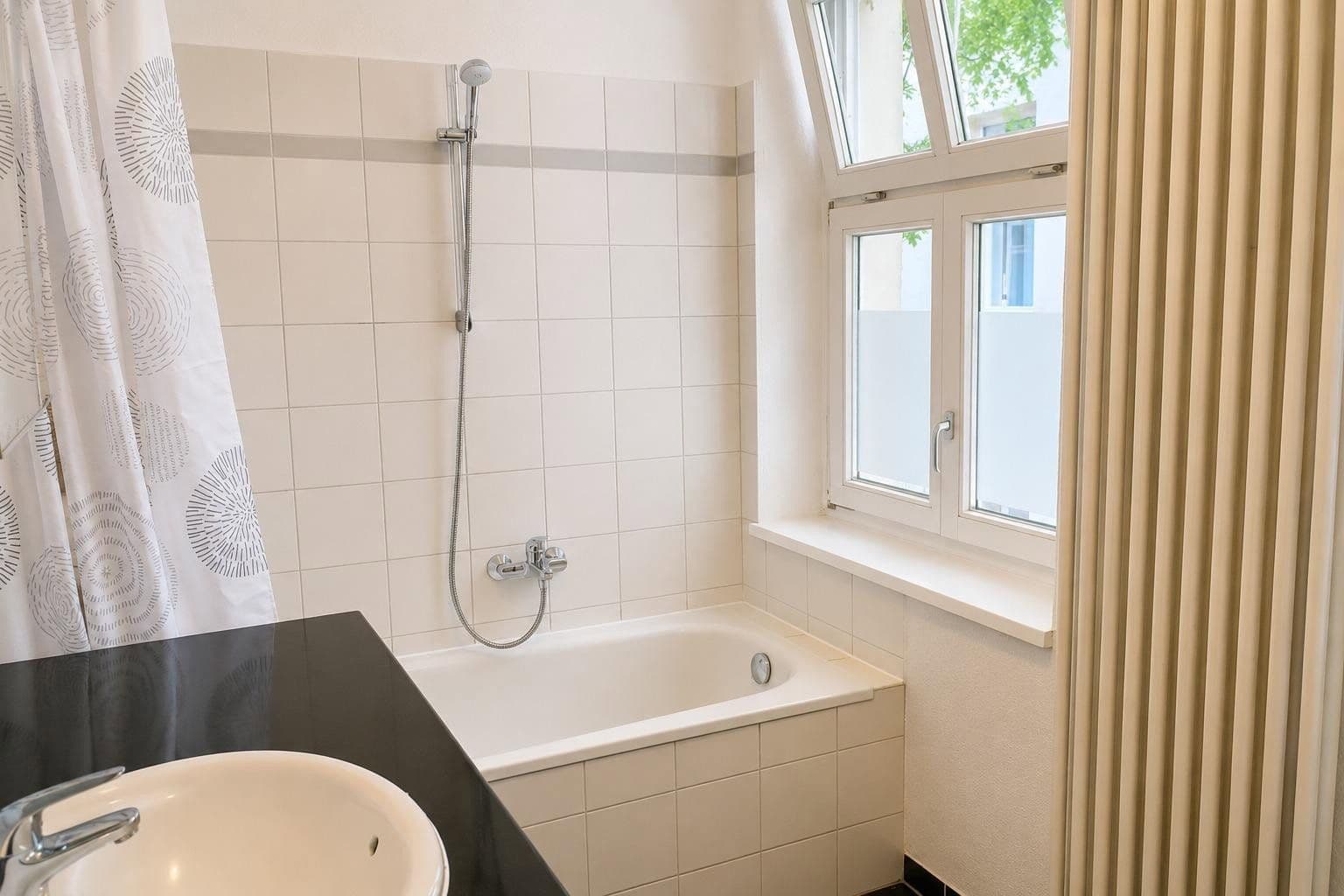 Prodej bytu 2+1 60 m², Auguststraße 89, Berlin, Berlín Prodej bytu 2+1 60 m², Auguststraße 89, Berlin, Berlín