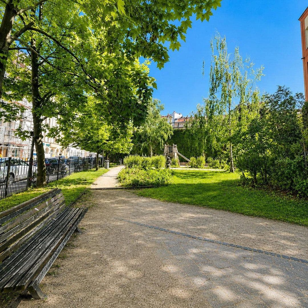 Prodej bytu 2+1 60 m², Auguststraße 89, Berlin, Berlín Prodej bytu 2+1 60 m², Auguststraße 89, Berlin, Berlín