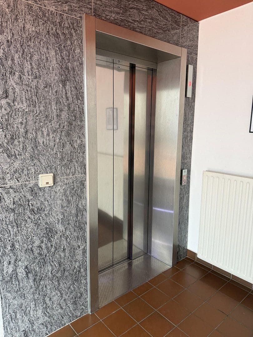 Pronájem bytu 1+1 61 m², Mühlengasse 3-5, Köln, Severní Porýní-Vestfálsko Pronájem bytu 1+1 61 m², Mühlengasse 3-5, Köln, Severní Porýní-Vestfálsko