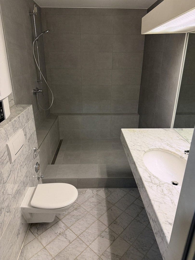 Pronájem bytu 1+1 61 m², Mühlengasse 3-5, Köln, Severní Porýní-Vestfálsko Pronájem bytu 1+1 61 m², Mühlengasse 3-5, Köln, Severní Porýní-Vestfálsko