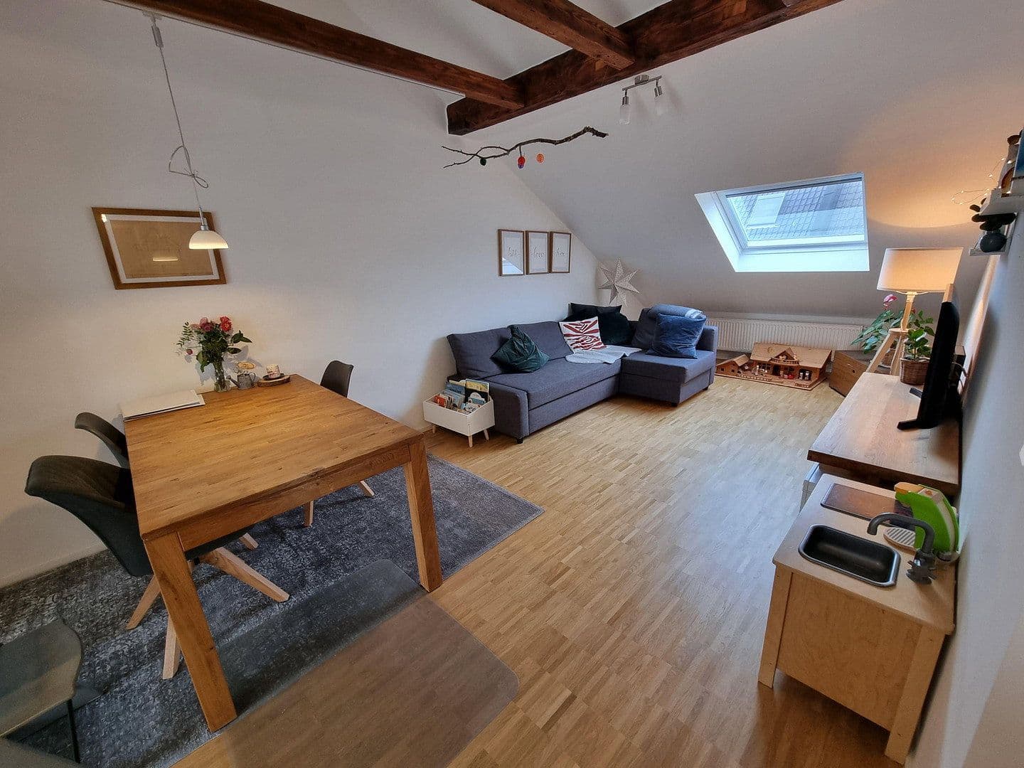 Prodej bytu 3+1 60 m², Schulstr. 40, Mannheim, Bádensko-Württembersko Prodej bytu 3+1 60 m², Schulstr. 40, Mannheim, Bádensko-Württembersko