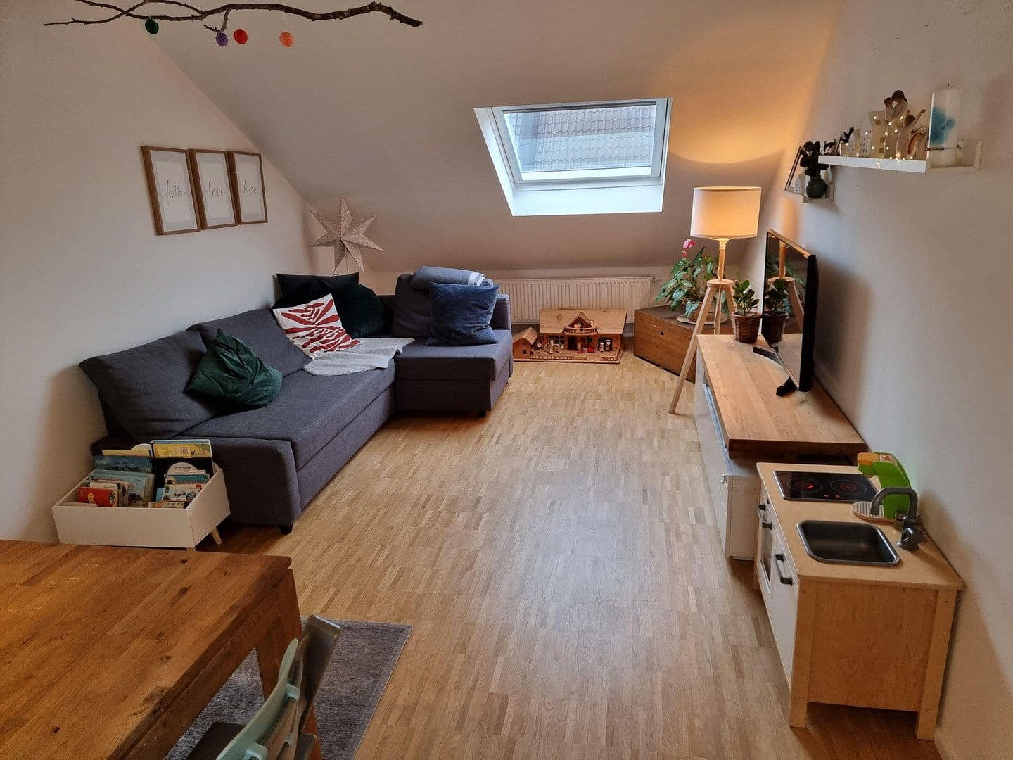 Prodej bytu 3+1 60 m², Schulstr. 40, Mannheim, Bádensko-Württembersko Prodej bytu 3+1 60 m², Schulstr. 40, Mannheim, Bádensko-Württembersko