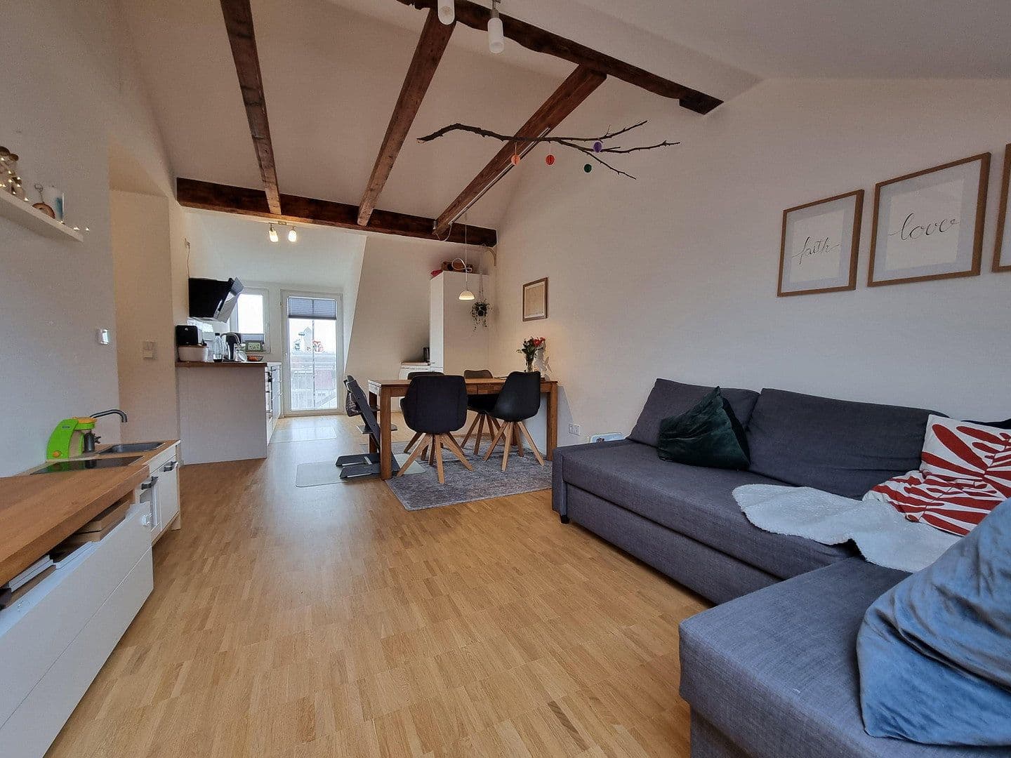 Prodej bytu 3+1 60 m², Schulstr. 40, Mannheim, Bádensko-Württembersko Prodej bytu 3+1 60 m², Schulstr. 40, Mannheim, Bádensko-Württembersko