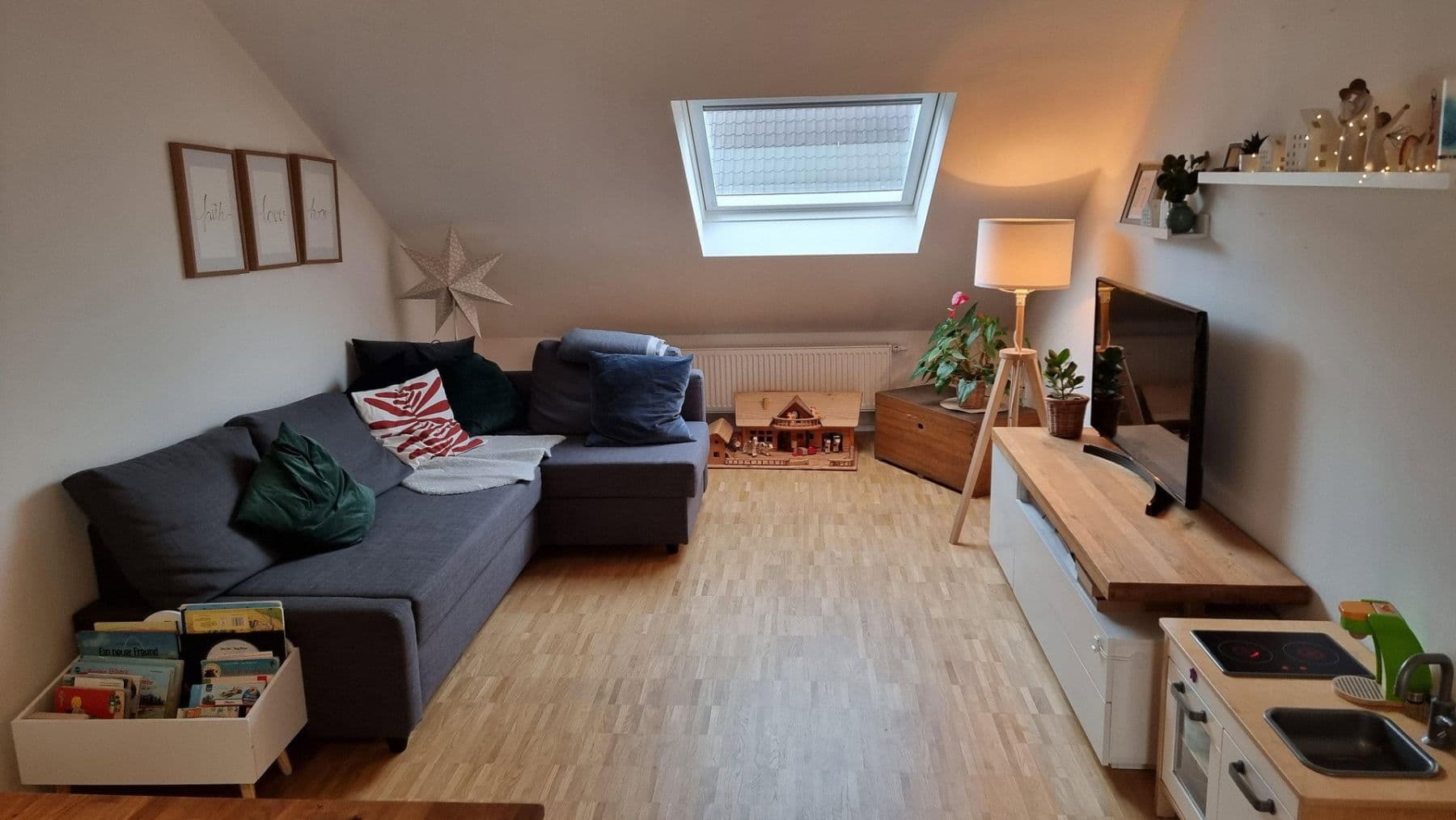 Prodej bytu 3+1 60 m², Schulstr. 40, Mannheim, Bádensko-Württembersko Prodej bytu 3+1 60 m², Schulstr. 40, Mannheim, Bádensko-Württembersko