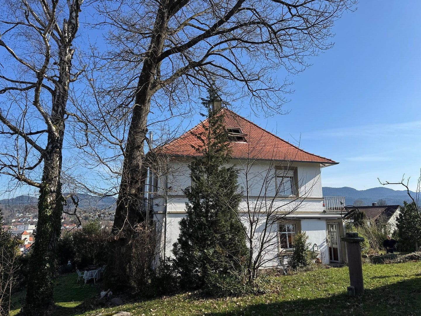 Prodej domu 195 m², pozemek 1.650 m², Gaggenau, Bádensko-Württembersko Prodej domu 195 m², pozemek 1.650 m², Gaggenau, Bádensko-Württembersko