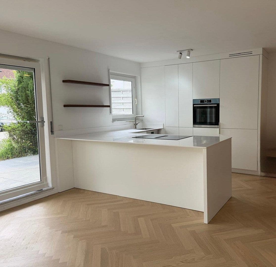 Pronájem bytu 3+1 69 m², Adlerstraße 31, Herrenberg, Bádensko-Württembersko Pronájem bytu 3+1 69 m², Adlerstraße 31, Herrenberg, Bádensko-Württembersko