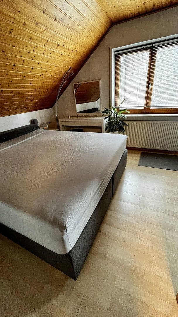 Pronájem bytu 3+kk 71 m², Bernhaldenweg 27, Spiegelberg, Bádensko-Württembersko Pronájem bytu 3+kk 71 m², Bernhaldenweg 27, Spiegelberg, Bádensko-Württembersko