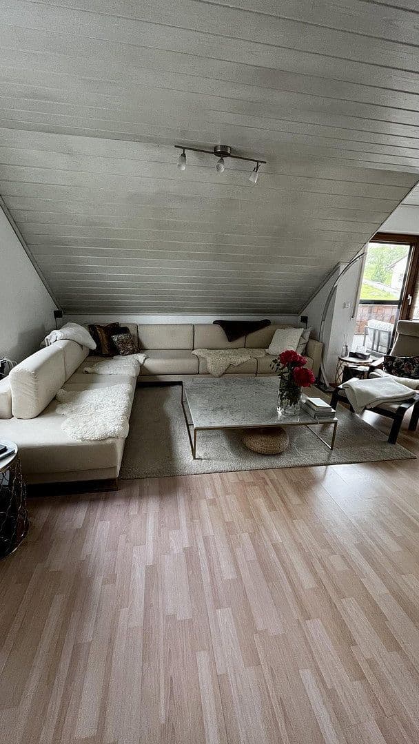 Pronájem bytu 3+kk 71 m², Bernhaldenweg 27, Spiegelberg, Bádensko-Württembersko Pronájem bytu 3+kk 71 m², Bernhaldenweg 27, Spiegelberg, Bádensko-Württembersko