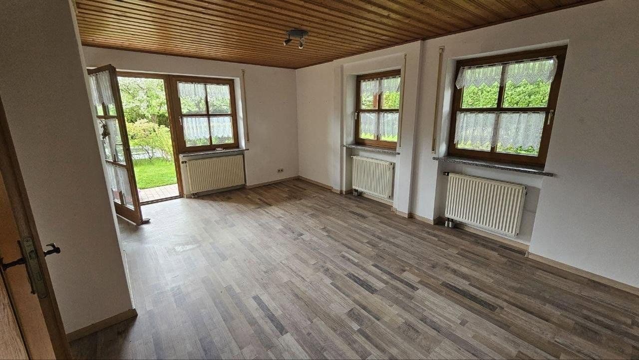 Prodej domu 120 m², pozemek 1.500 m², Tiefenbach 27, Bad Alexandersbad, Bavorsko Prodej domu 120 m², pozemek 1.500 m², Tiefenbach 27, Bad Alexandersbad, Bavorsko