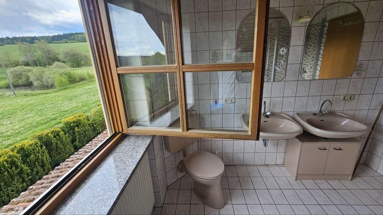 Prodej domu 120 m², pozemek 1.500 m², Tiefenbach 27, Bad Alexandersbad, Bavorsko Prodej domu 120 m², pozemek 1.500 m², Tiefenbach 27, Bad Alexandersbad, Bavorsko