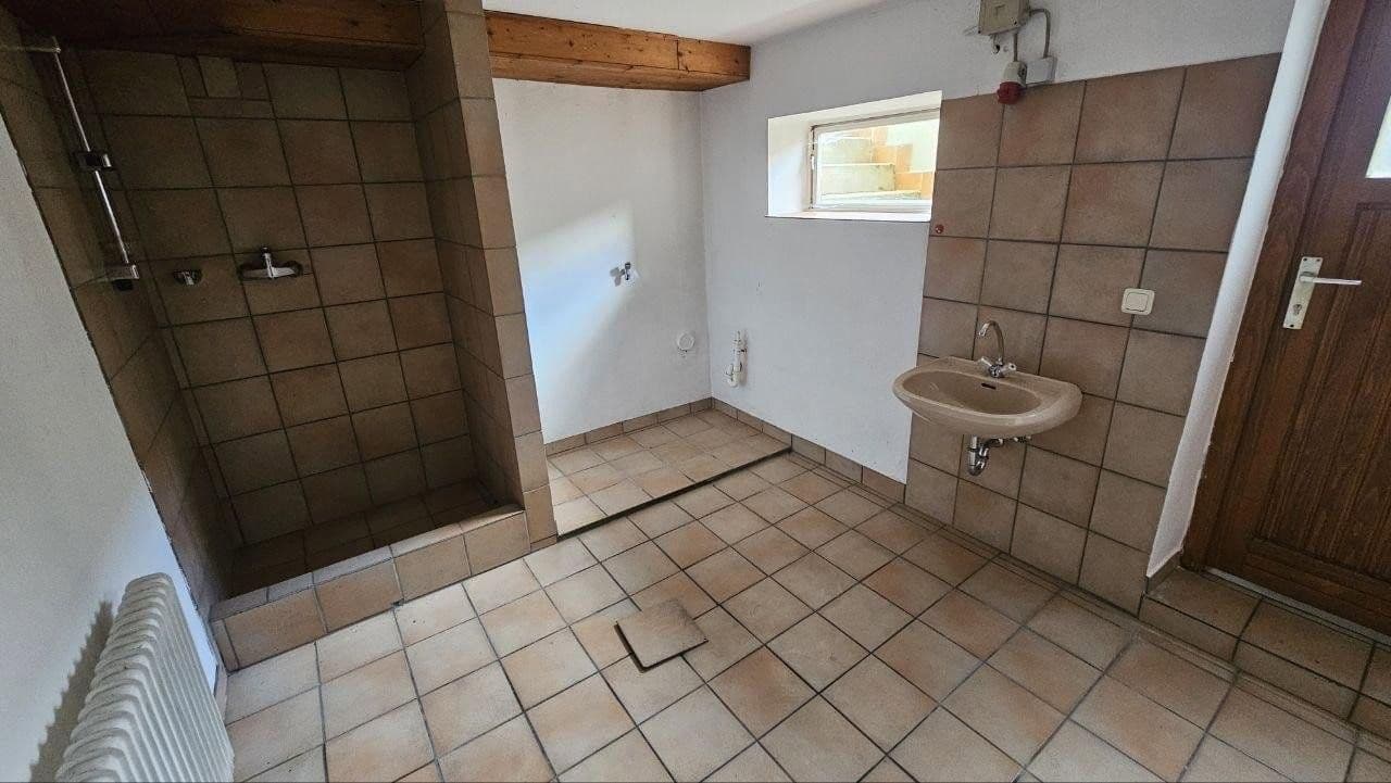 Prodej domu 120 m², pozemek 1.500 m², Tiefenbach 27, Bad Alexandersbad, Bavorsko Prodej domu 120 m², pozemek 1.500 m², Tiefenbach 27, Bad Alexandersbad, Bavorsko