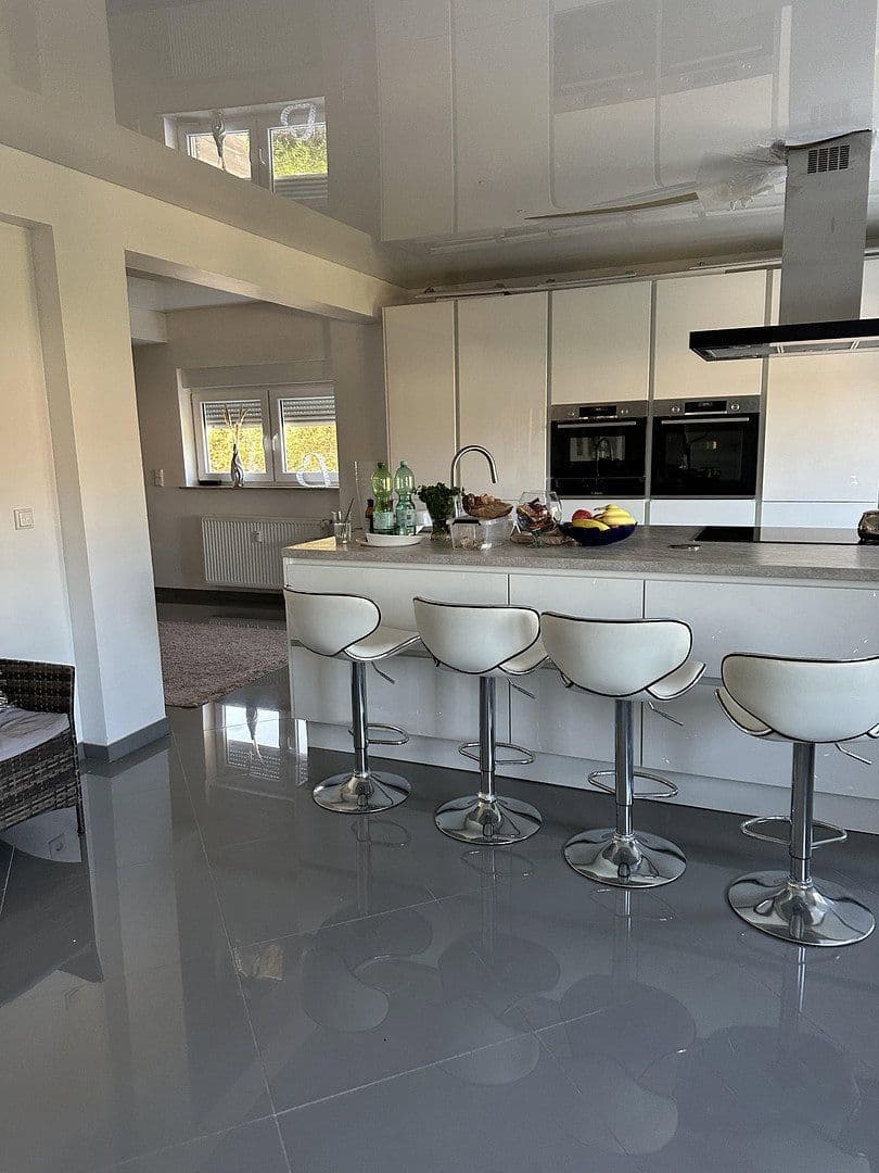 Pronájem bytu 5+1 165 m², Leverkusen, Severní Porýní-Vestfálsko Pronájem bytu 5+1 165 m², Leverkusen, Severní Porýní-Vestfálsko