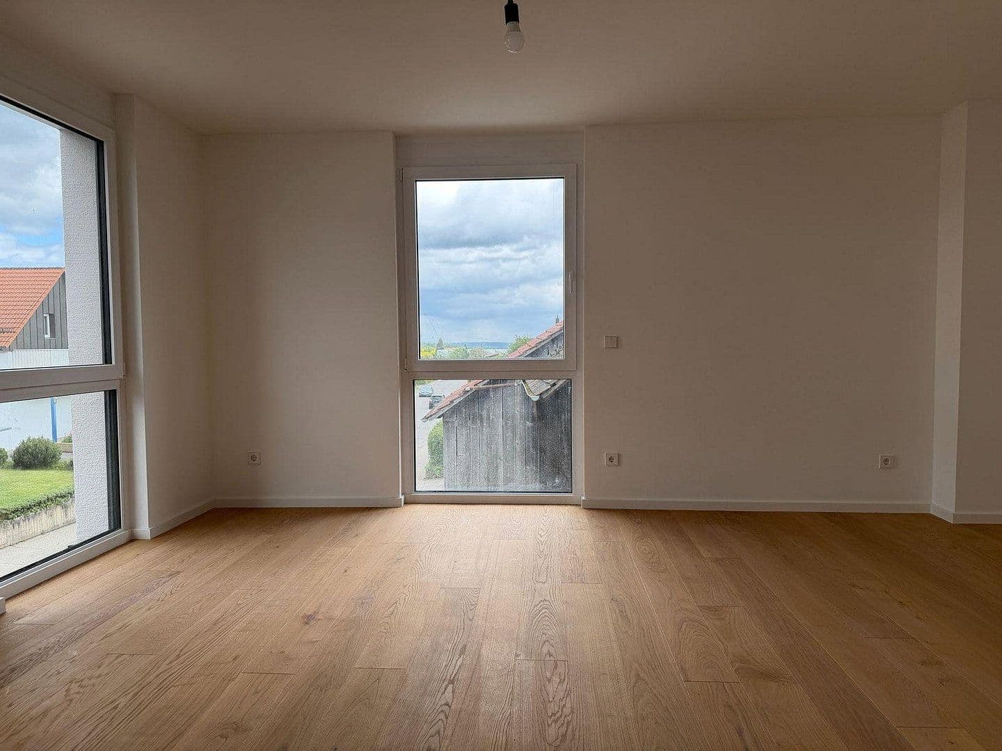 Pronájem bytu 2+1 72 m², Öschelbronner Str. 16, Jettingen, Bádensko-Württembersko Pronájem bytu 2+1 72 m², Öschelbronner Str. 16, Jettingen, Bádensko-Württembersko