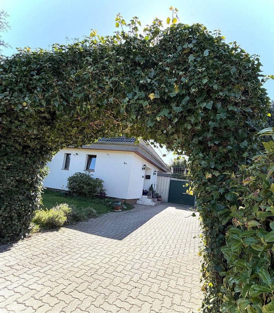 Prodej domu 233 m², pozemek 1.072 m², Buchholz, Šlesvicko-Holštýnsko Prodej domu 233 m², pozemek 1.072 m², Buchholz, Šlesvicko-Holštýnsko
