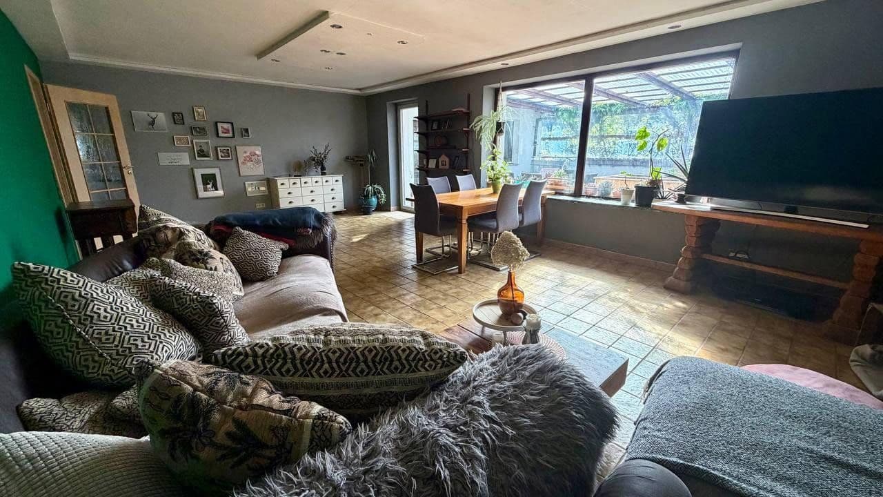 Prodej domu 233 m², pozemek 1.072 m², Buchholz, Šlesvicko-Holštýnsko Prodej domu 233 m², pozemek 1.072 m², Buchholz, Šlesvicko-Holštýnsko