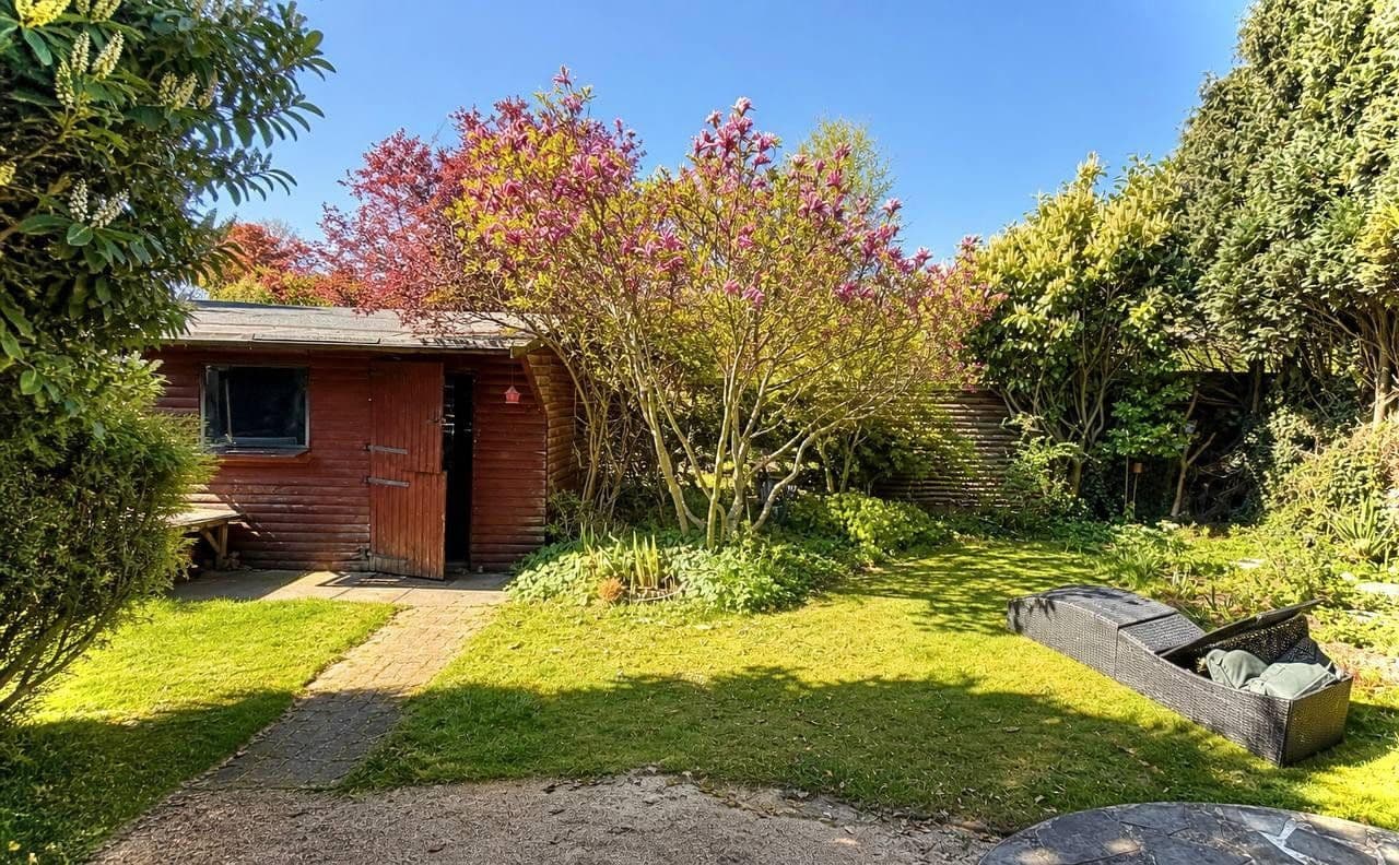 Prodej domu 233 m², pozemek 1.072 m², Buchholz, Šlesvicko-Holštýnsko Prodej domu 233 m², pozemek 1.072 m², Buchholz, Šlesvicko-Holštýnsko