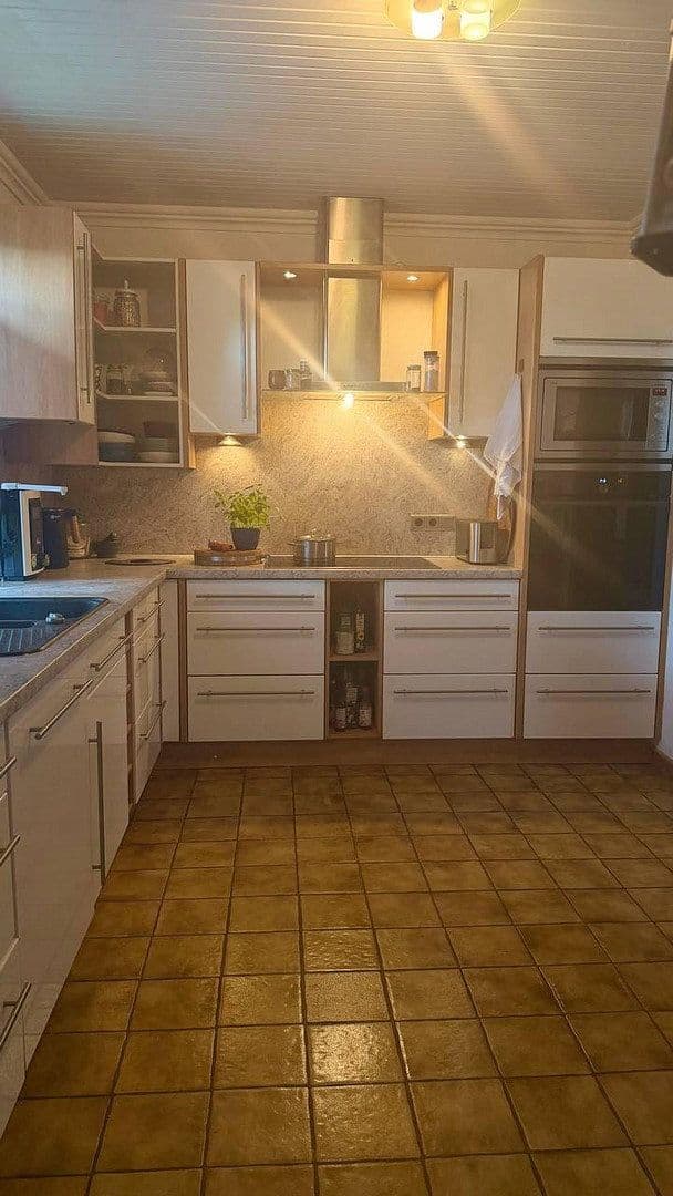 Prodej domu 233 m², pozemek 1.072 m², Buchholz, Šlesvicko-Holštýnsko Prodej domu 233 m², pozemek 1.072 m², Buchholz, Šlesvicko-Holštýnsko