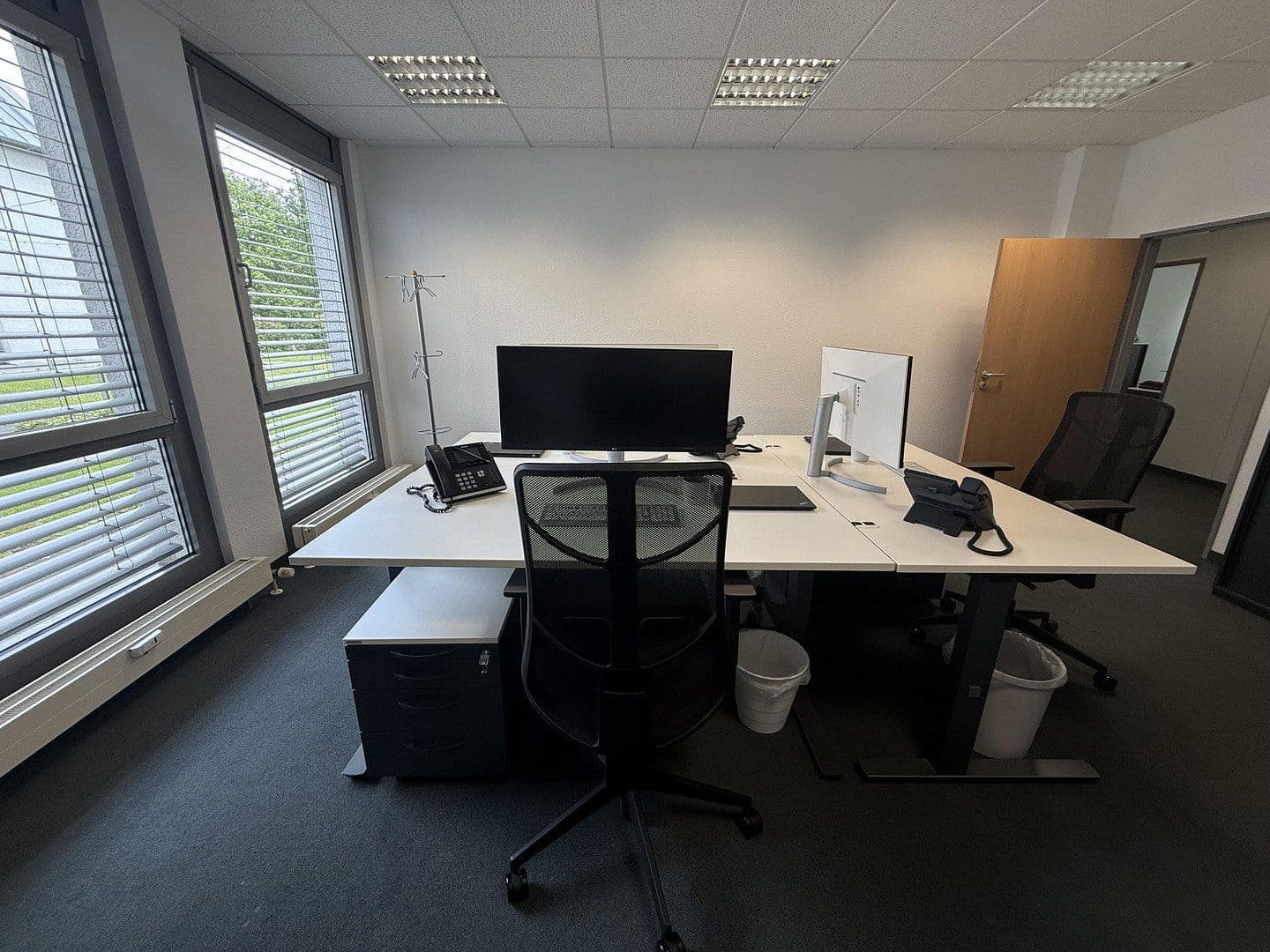 Pronájem kanceláře 355 m², Angermunder Straße 126, Düsseldorf - Angermund, Severní Porýní-Vestfálsko Pronájem kanceláře 355 m², Angermunder Straße 126, Düsseldorf - Angermund, Severní Porýní-Vestfálsko