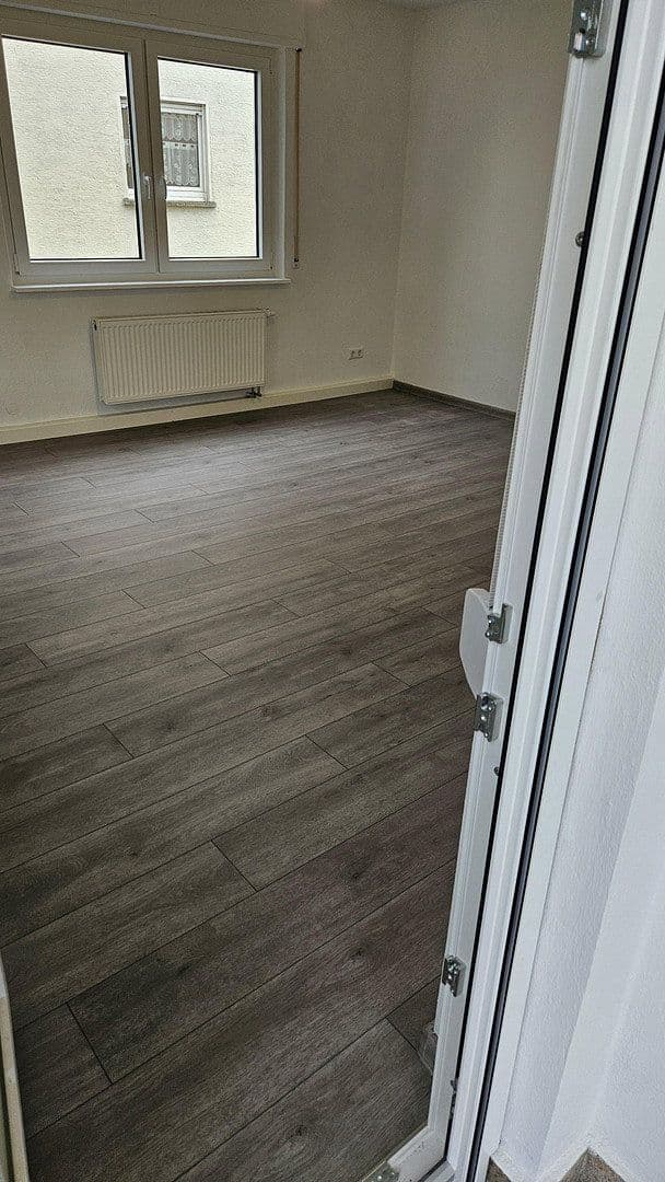 Pronájem bytu 3+1 60 m², Eutighofer Straße 22, Schwäbisch Gmünd, Bádensko-Württembersko Pronájem bytu 3+1 60 m², Eutighofer Straße 22, Schwäbisch Gmünd, Bádensko-Württembersko