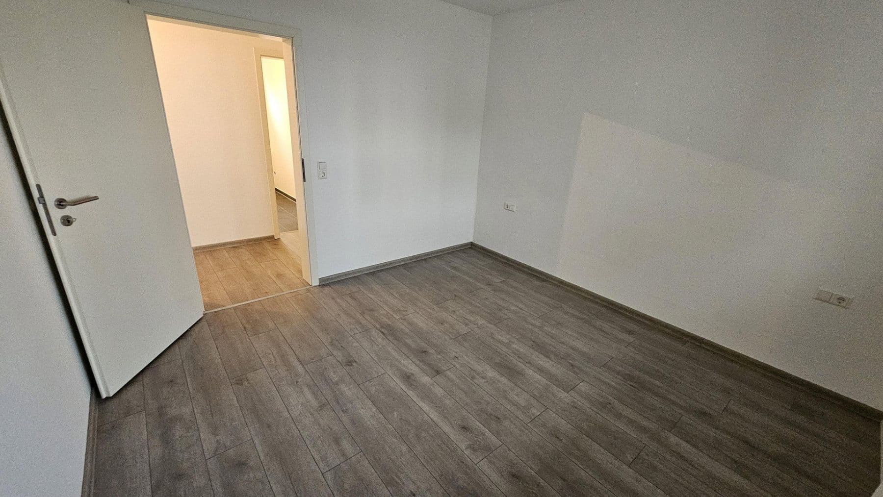 Pronájem bytu 3+1 60 m², Eutighofer Straße 22, Schwäbisch Gmünd, Bádensko-Württembersko Pronájem bytu 3+1 60 m², Eutighofer Straße 22, Schwäbisch Gmünd, Bádensko-Württembersko