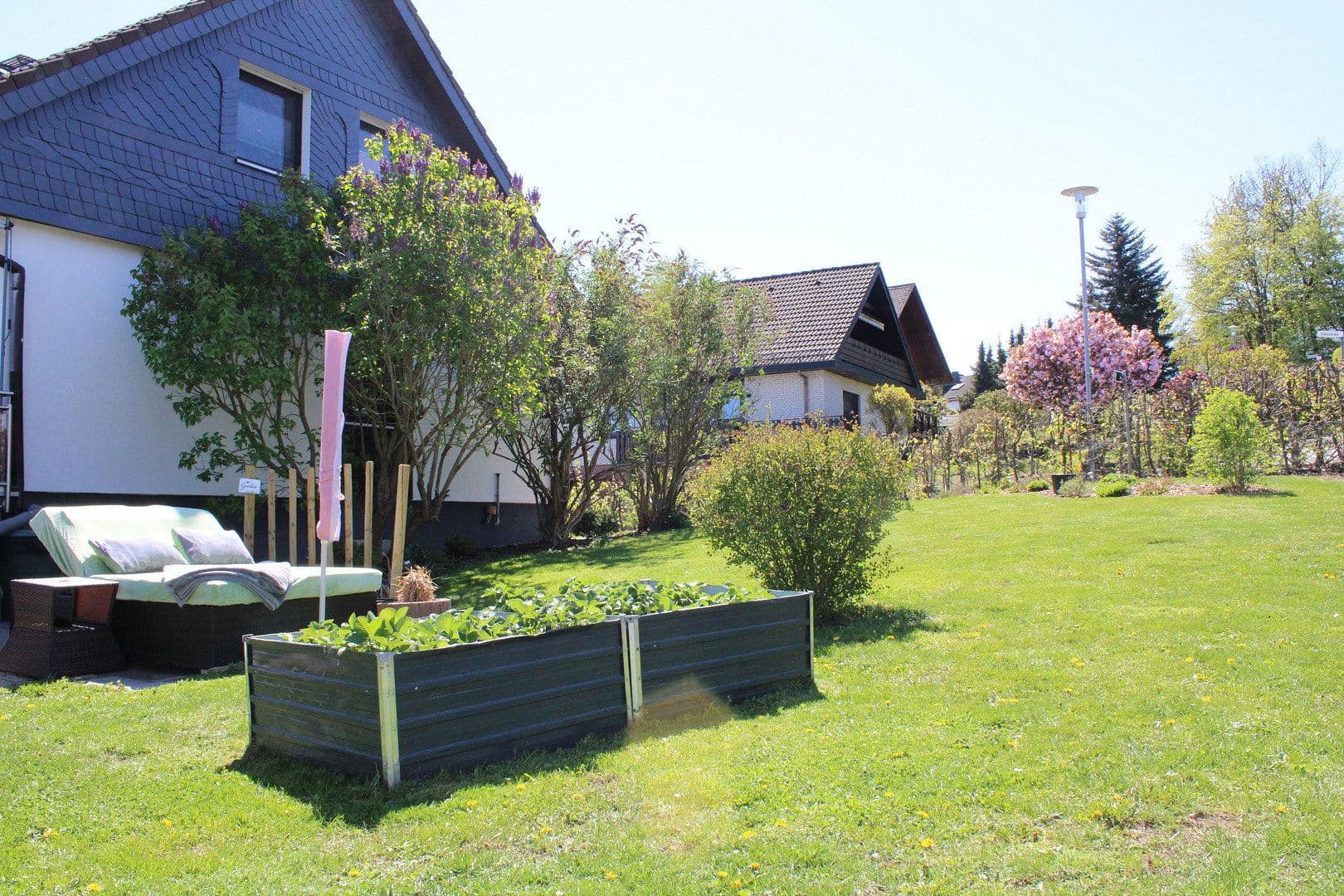 Prodej domu 163 m², pozemek 878 m², Allendorf (Eder), Hessen Prodej domu 163 m², pozemek 878 m², Allendorf (Eder), Hessen