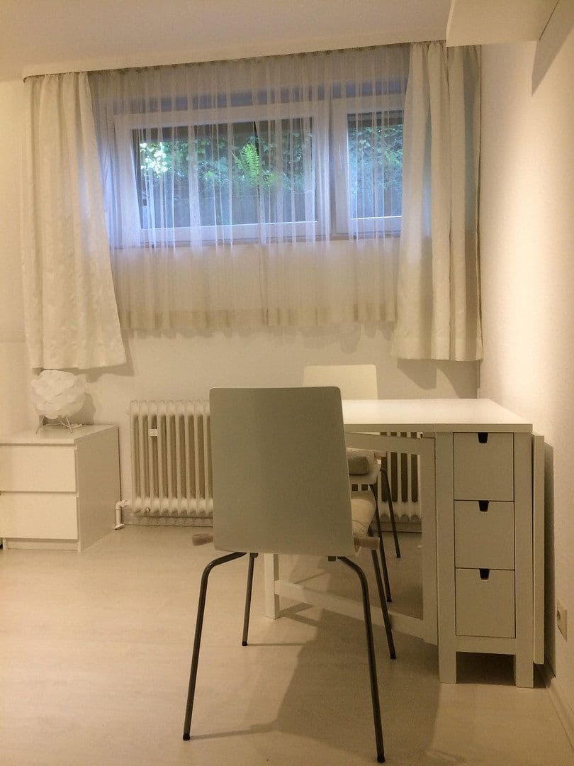 Pronájem bytu 1+1 16 m², Stuttgart-Kaltental, Bádensko-Württembersko Pronájem bytu 1+1 16 m², Stuttgart-Kaltental, Bádensko-Württembersko