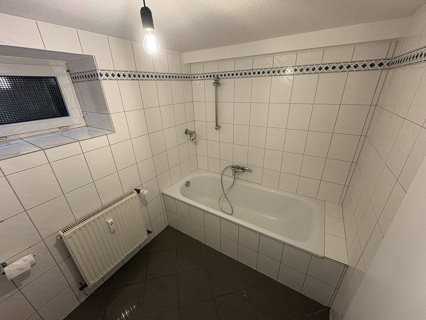 Pronájem bytu 2+1 51 m², Kleestraße 55, Wuppertal, Severní Porýní-Vestfálsko Pronájem bytu 2+1 51 m², Kleestraße 55, Wuppertal, Severní Porýní-Vestfálsko
