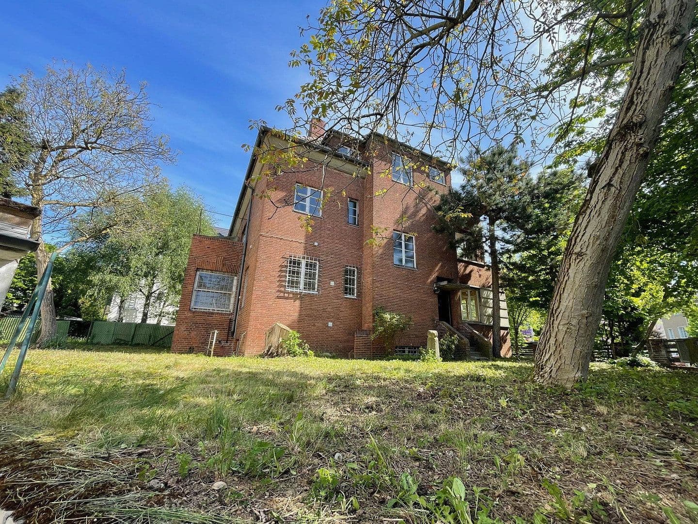 Prodej domu 252 m², pozemek 417 m², Frankfurt, Hessen Prodej domu 252 m², pozemek 417 m², Frankfurt, Hessen