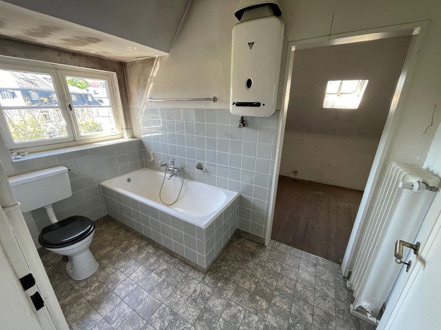 Prodej domu 252 m², pozemek 417 m², Frankfurt, Hessen Prodej domu 252 m², pozemek 417 m², Frankfurt, Hessen