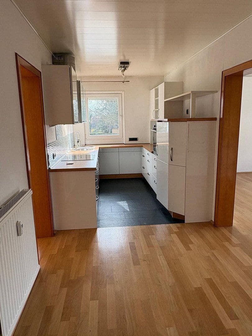 Prodej bytu 3+1 85 m², Oelkerstraße 18, Bielefeld, Severní Porýní-Vestfálsko Prodej bytu 3+1 85 m², Oelkerstraße 18, Bielefeld, Severní Porýní-Vestfálsko