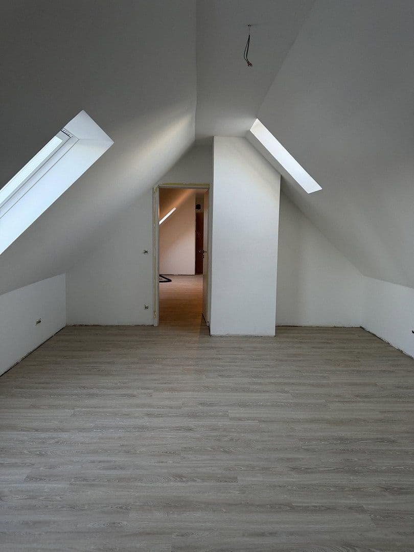 Pronájem bytu 2+kk 90 m², Salzhausen, Dolní Sasko Pronájem bytu 2+kk 90 m², Salzhausen, Dolní Sasko